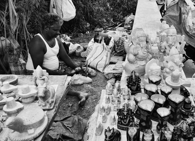 From Heritage to Livelihood: Lalitgiri&rsquo;s Stone Carvers Seek Craft Village Status