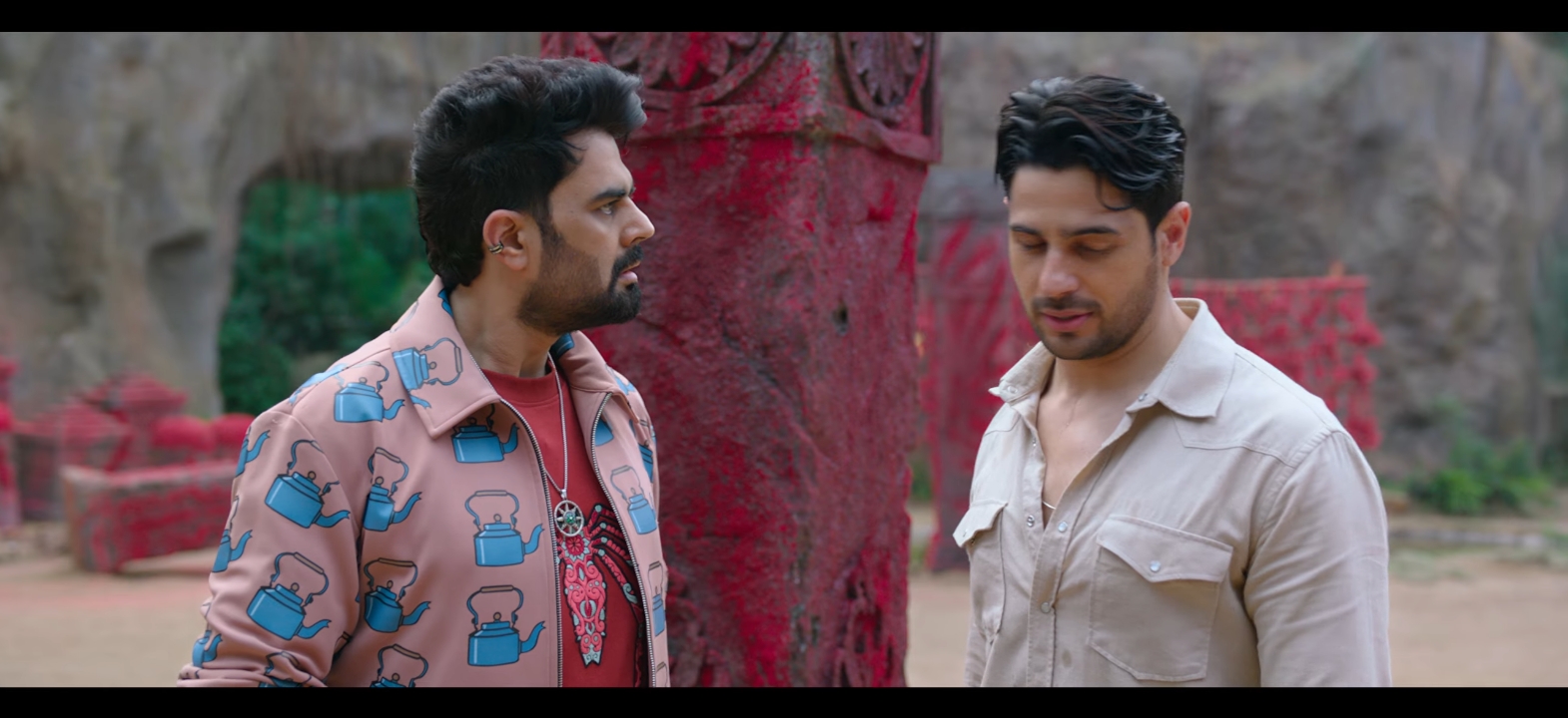 Maniesh Paul Emerges as a Showstealer as He Takes the Audience on a Rollercoaster of Laughter and Giggles in The Vvaan, Receives Rave Reviews from Audience & Critics*