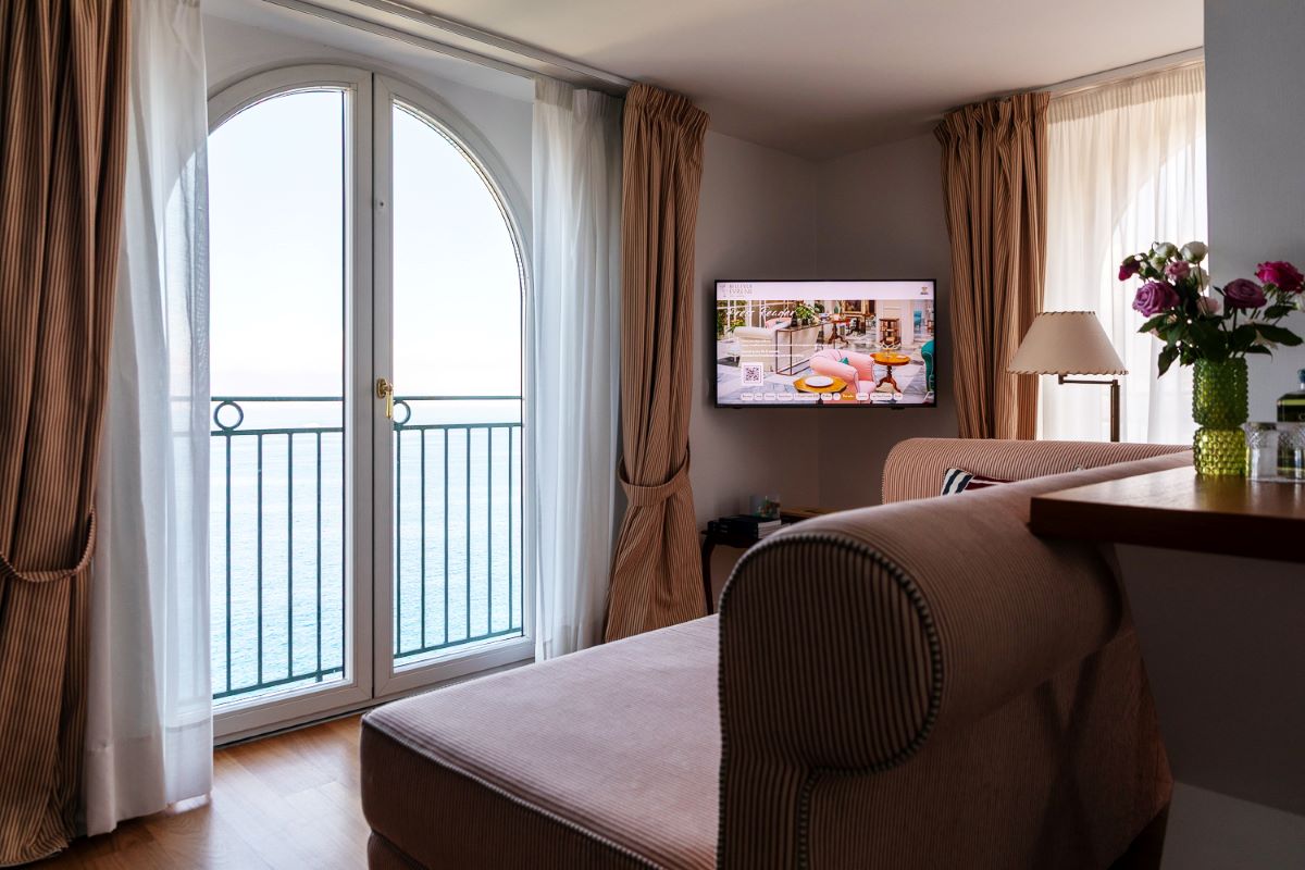 PPDS brings modern luxury and limitless entertainment to historic five star Bellevue Syrene hotel with Philips MediaSuite TV installations
