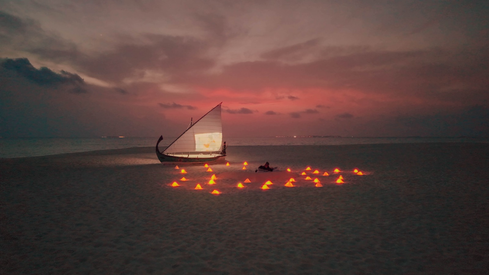 Romance Beneath the Maldivian Sky: Fushifaru Maldives Unveils ‘Sleep Under the Stars’