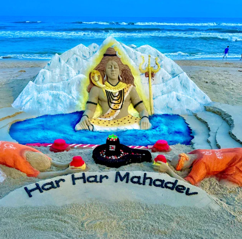 &lsquo;Har Har Mahadev&rsquo; in Sand: Sudarsan Pattnaik Brings Lord Shiva&rsquo;s Divine Presence to Puri Beach