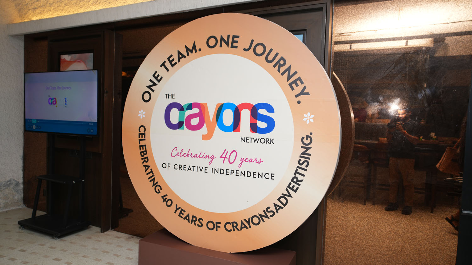 Crayons Marks 40 Years of Independent Growth, Reinforces Focus on AI and Integrated Marketing.