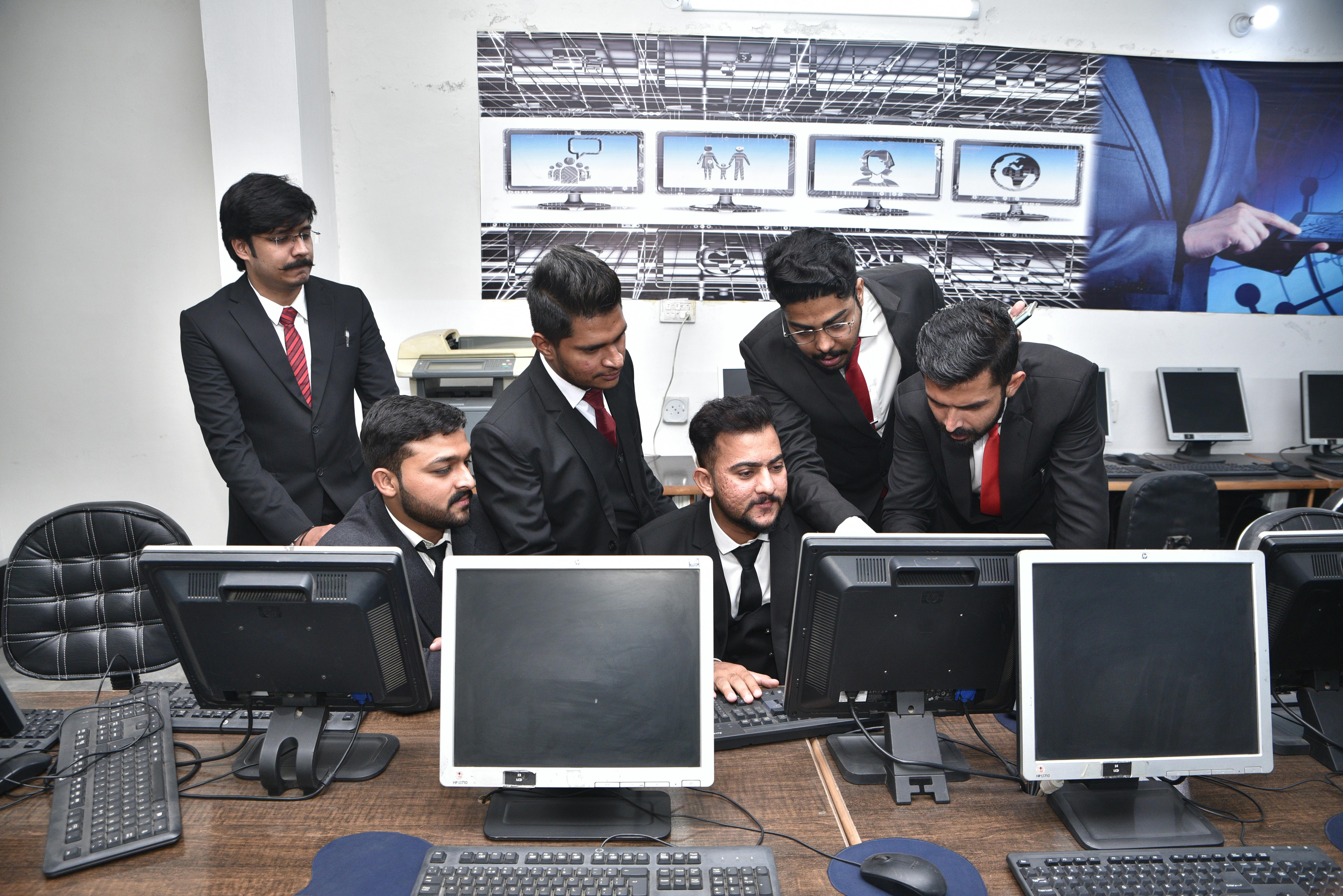 Building Strong Careers Through Effective Campus Placements