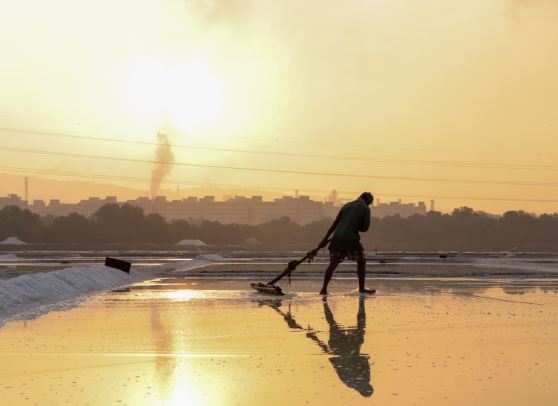 India's Heat Economy: Who Pays the Price for Extreme Heat?