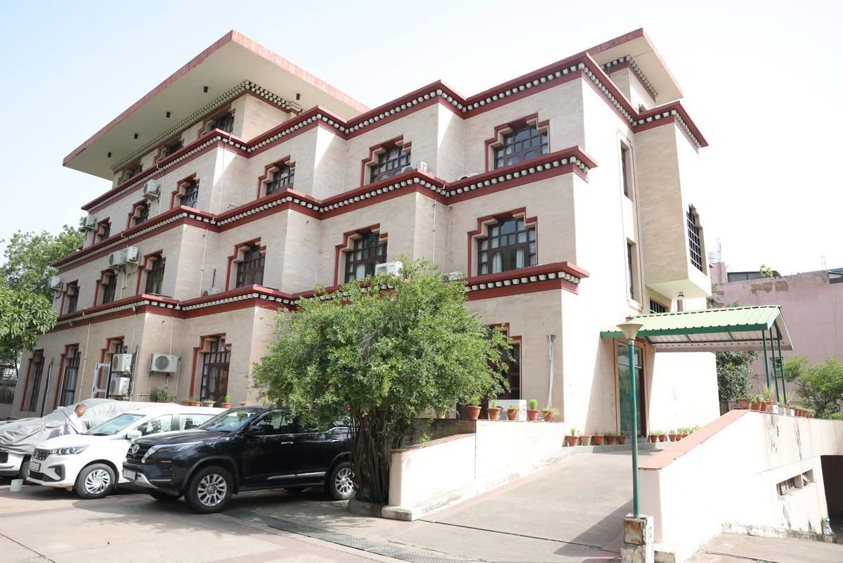 Chief Minister Reviews Redevelopment Plans for Sikkim Government Properties in New Delhi