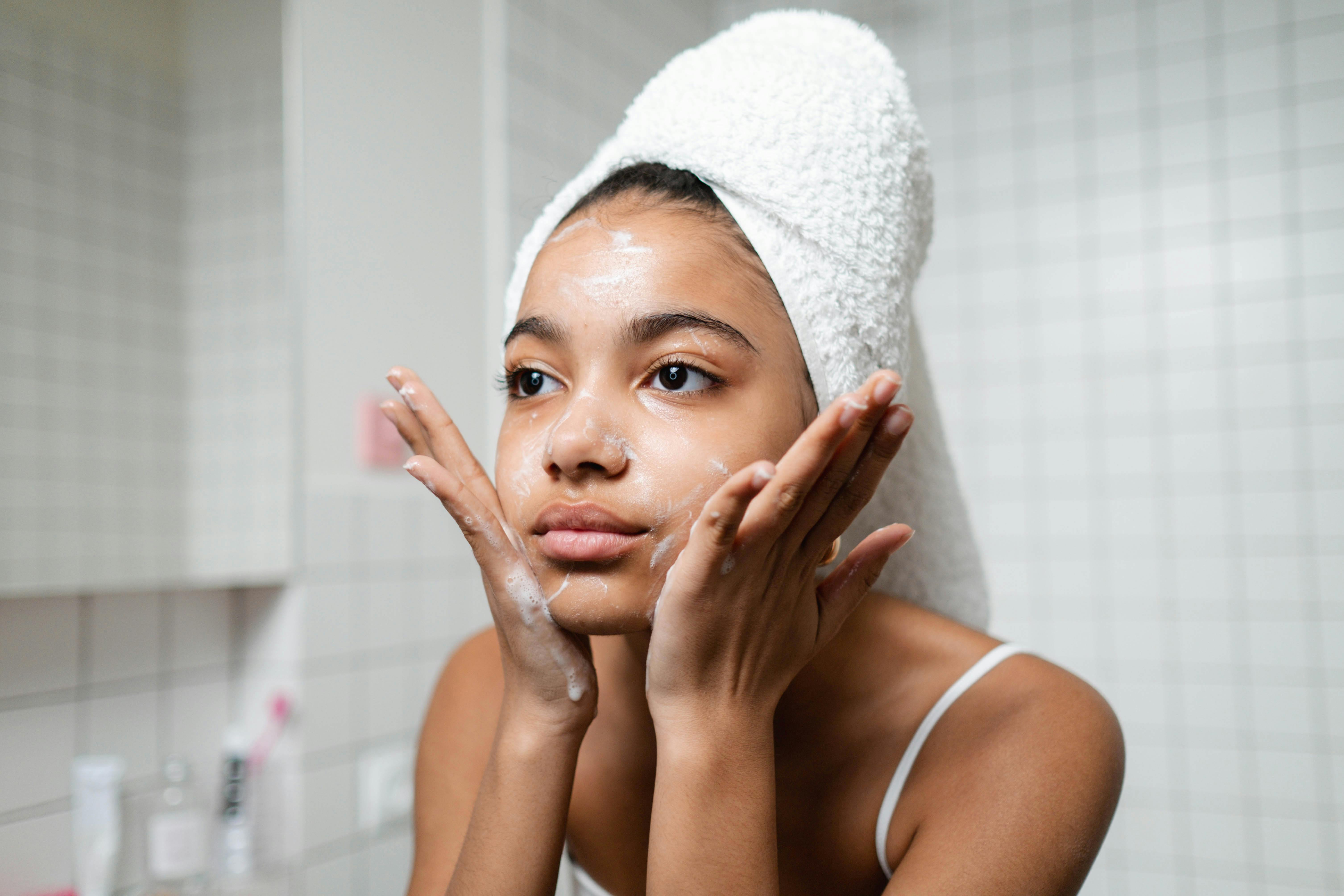 Salicylic Acid Face Wash: Does It Really Clear Blackheads and Whiteheads