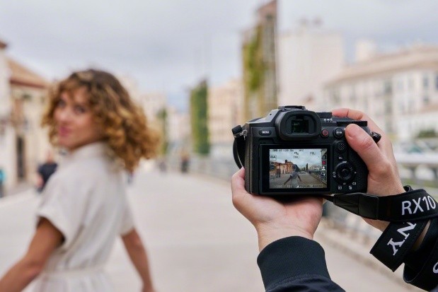 Sony Launches 5th-Gen RX10 V: The All-in-One Super Zoom for Everyday, Wildlife & Sports Photography