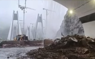 Landslide Blocks Mumbai-Bound Lane on Mumbai&ndash;Pune Expressway Near Khandala
