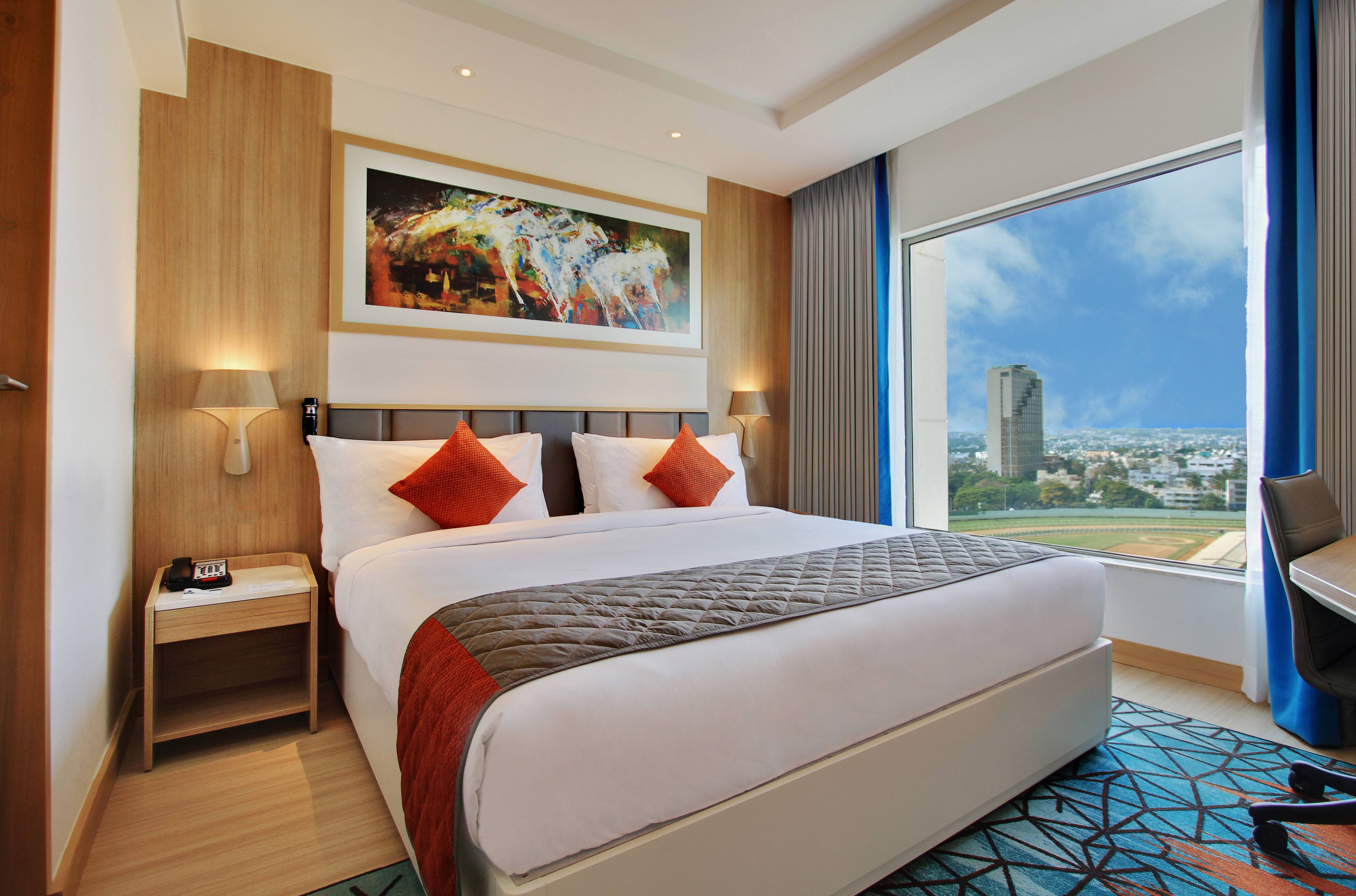 With Long-Stay Demand Rising, Holiday Inn Bengaluru Racecourse Spotlights Business-Ready Rooms and Suites