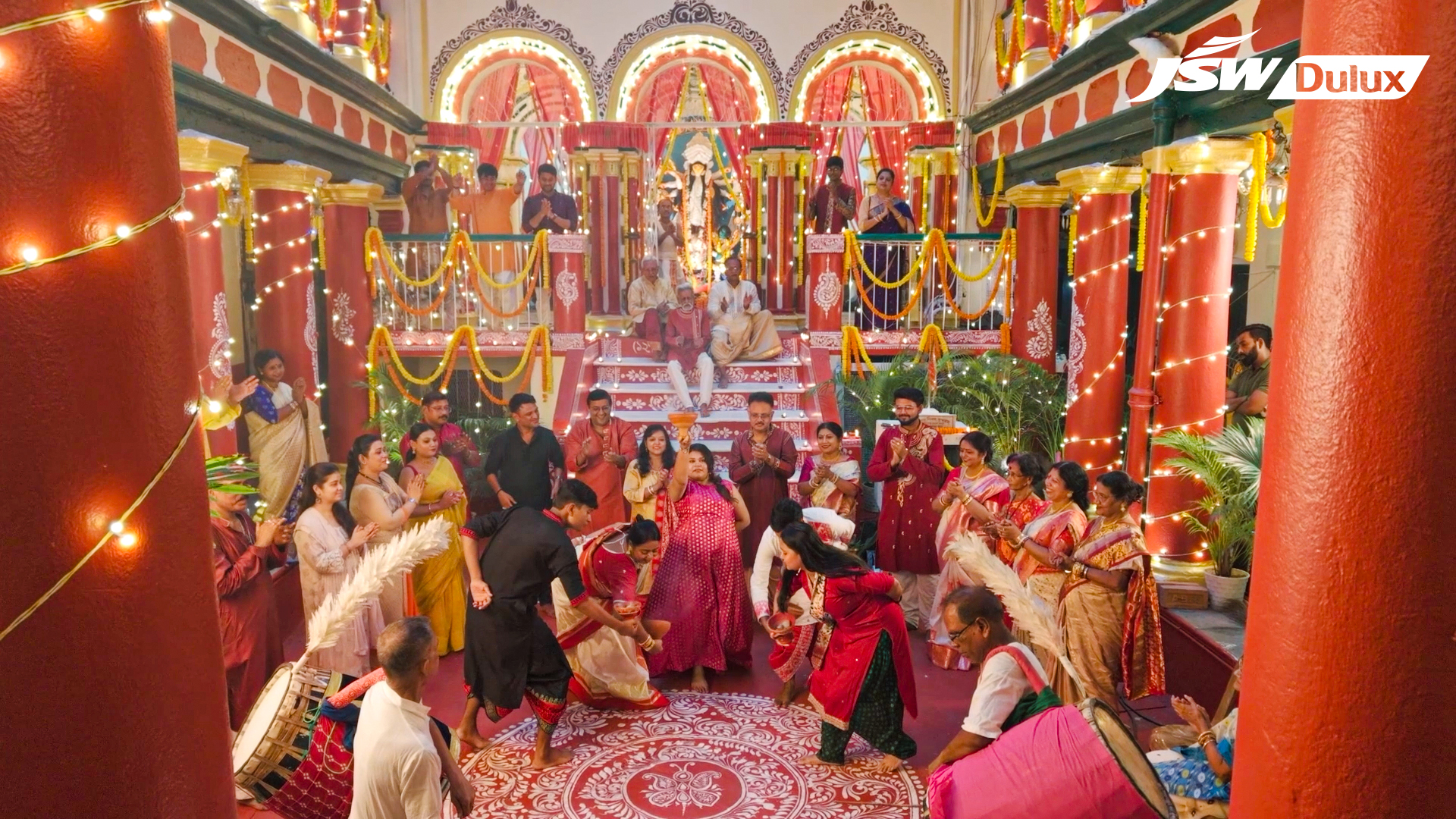 This Durga Pujo, JSW Dulux Brings a Fresh Coat of Colour to a 250-Year-Old Kolkata Badi