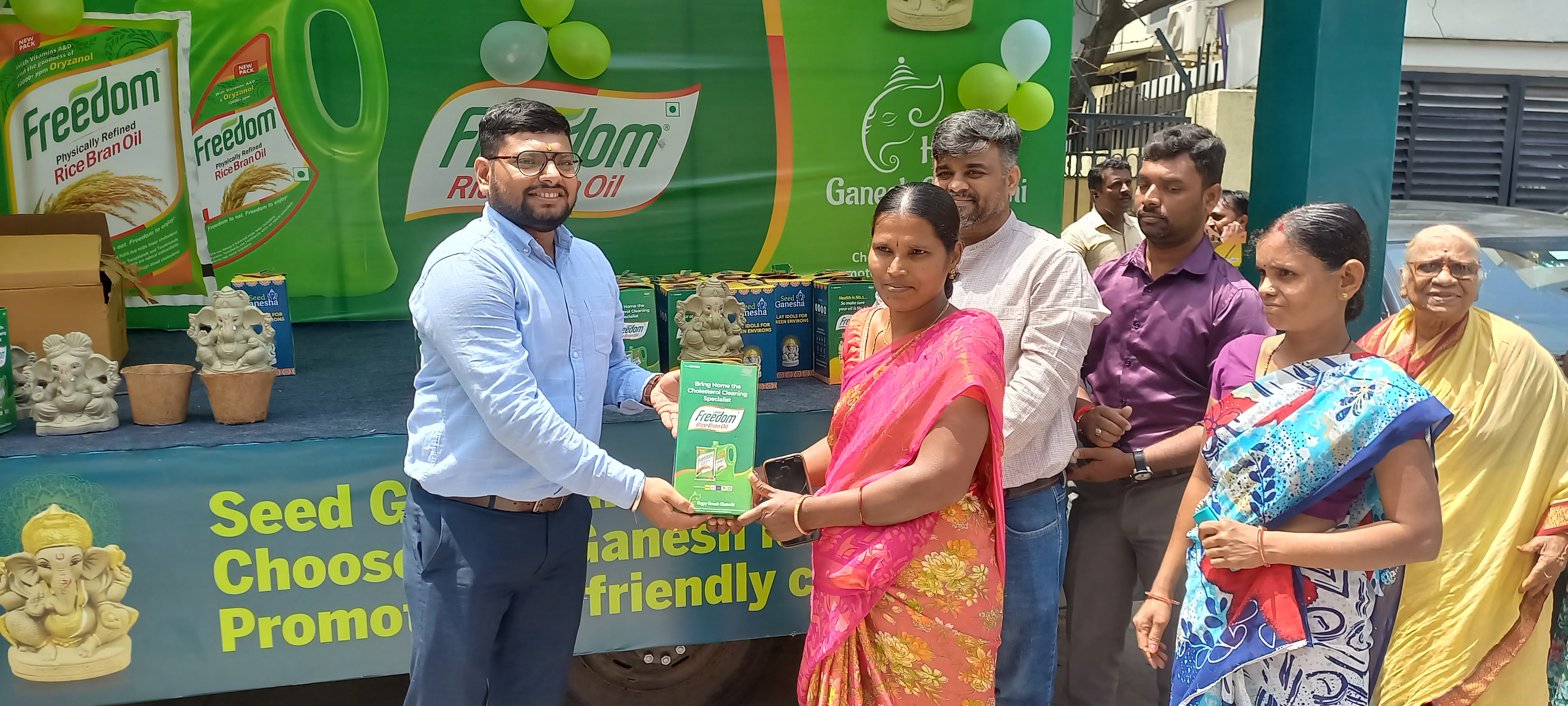 Freedom Healthy Cooking Oils promotes eco-friendly celebrations with Seed Ganesha Murti’s