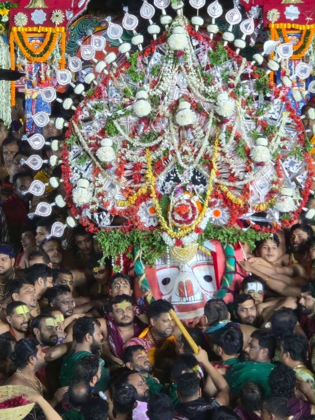 Gamha Purnima Celebrated at Puri Srimandir as Jagannath and Balabhadra Receive Giant Rakhis