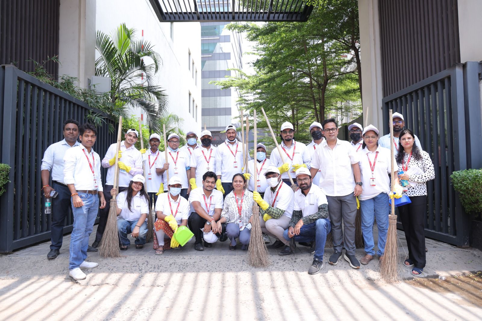 PR & Images - Siddha Group Joins KMC&rsquo;s &lsquo;Swachhta Se Swagat - Swachhta Hi Seva&rsquo; Drive