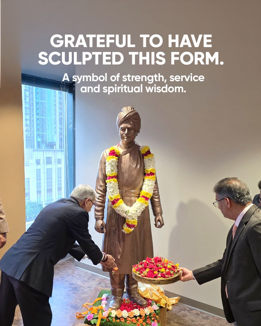 Renowned Sculptor Naresh Kumar Kumawat's Swami Vivekananda Statue Revealed at Consulate General of India, Chicago
