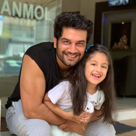 Sharad Kelkar Receives the Warmest Birthday Gift as Daughter Kesha Dedicates &lsquo;My Favorite Guy&rsquo; Song in her Vocals