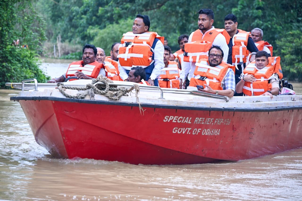 Odisha CM Reviews Flood Relief Operations in Bhadrak