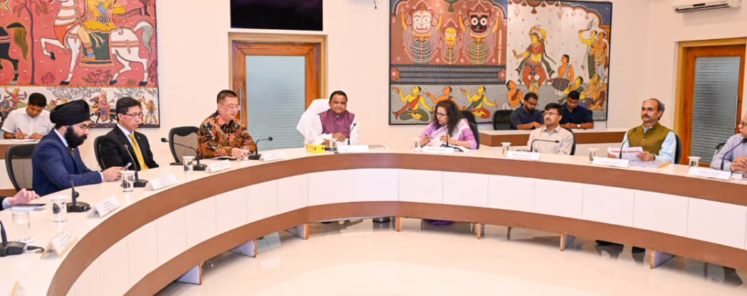 Odisha CM Holds Talks with Singapore High Commissioner, Pushes for Faster Investment Execution