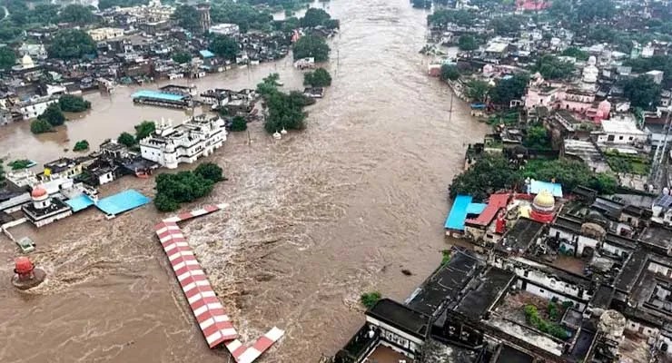 Rising Ganga Water Triggers Alert in Varanasi, PM Modi Reviews Relief Efforts