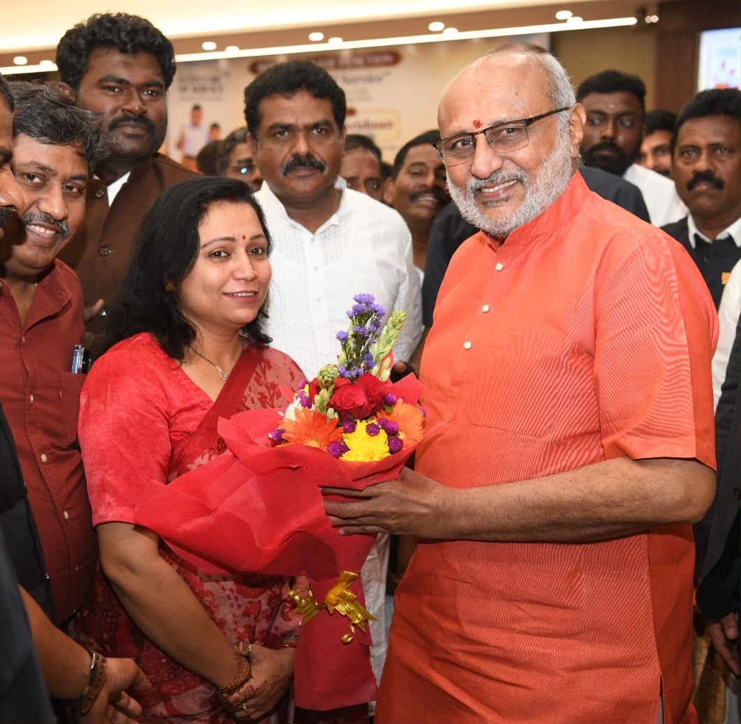 Parul Singh, Rakesh Kumar Singh Attend Vice President C. P. Radhakrishnan’s Book Launch