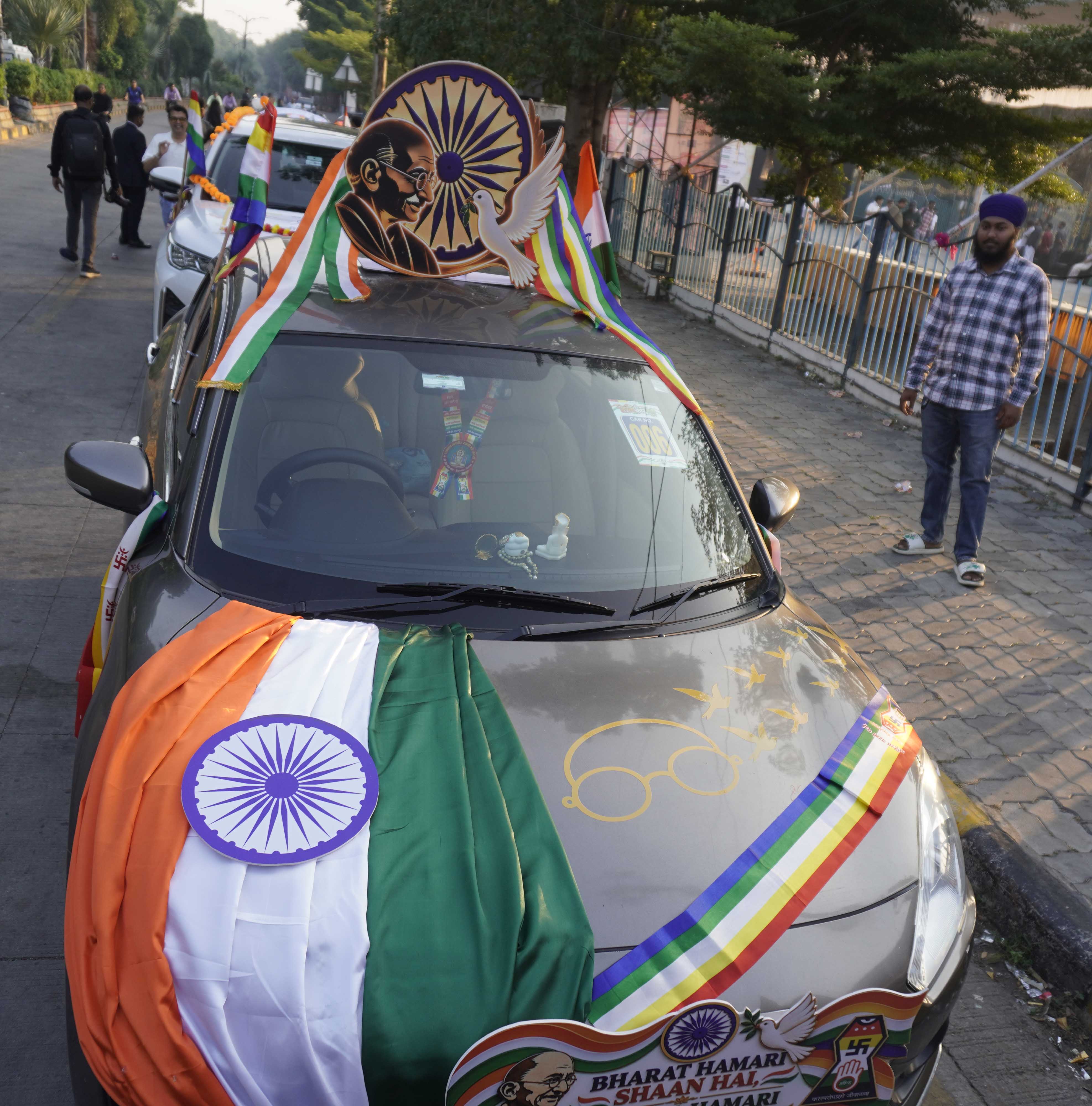 Tiranga Ahimsa Rally Brings Together 187 Cars in a Celebration of Patriotism