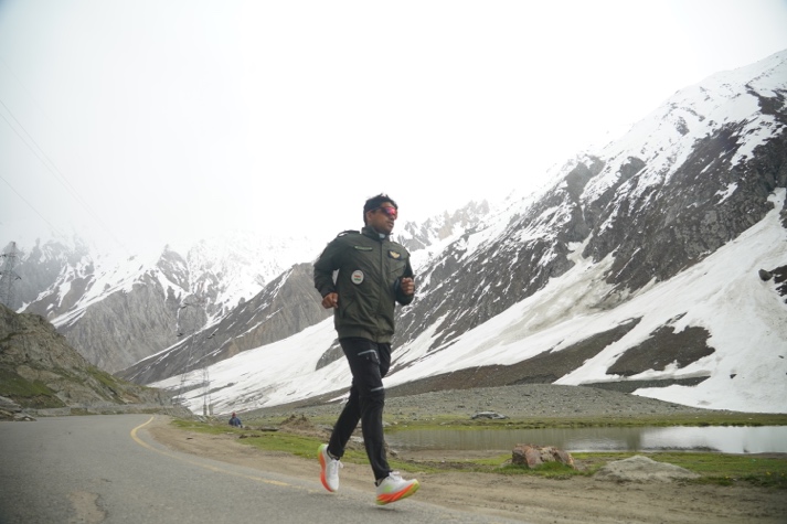 Skechers Athlete Kartik Joshi Surpasses 2,000 Km Milestone in Historic 4,200 Km Kargil-to-Kanyakumari Run