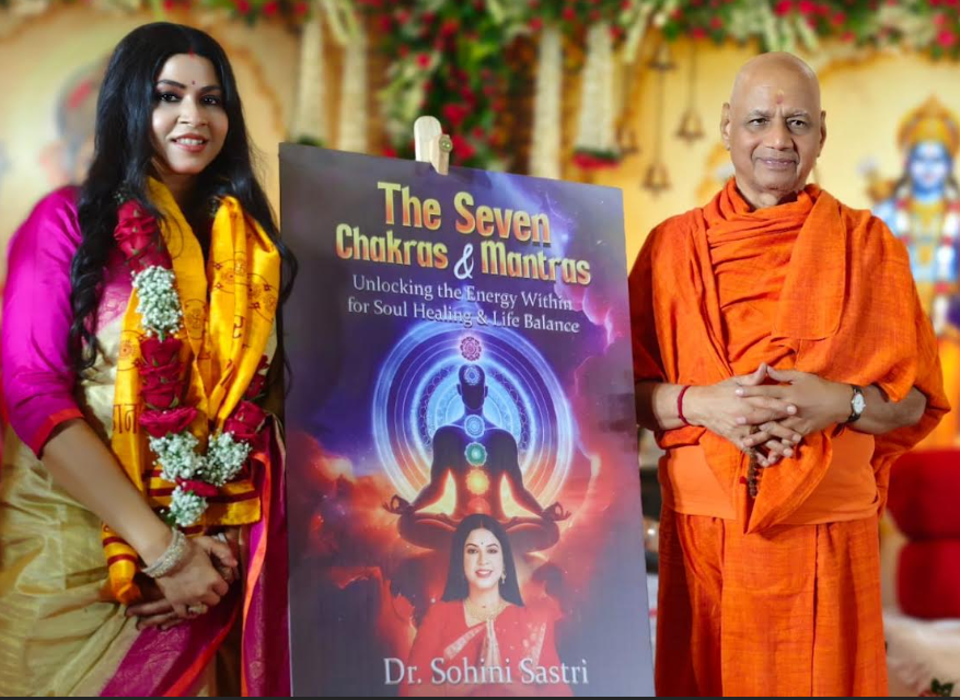 Swami Govind Dev Giri Maharaj Launches Dr. Sohini Sastri&rsquo;s Fifth Book &ldquo;The Seven Chakras & Mantras&rdquo;