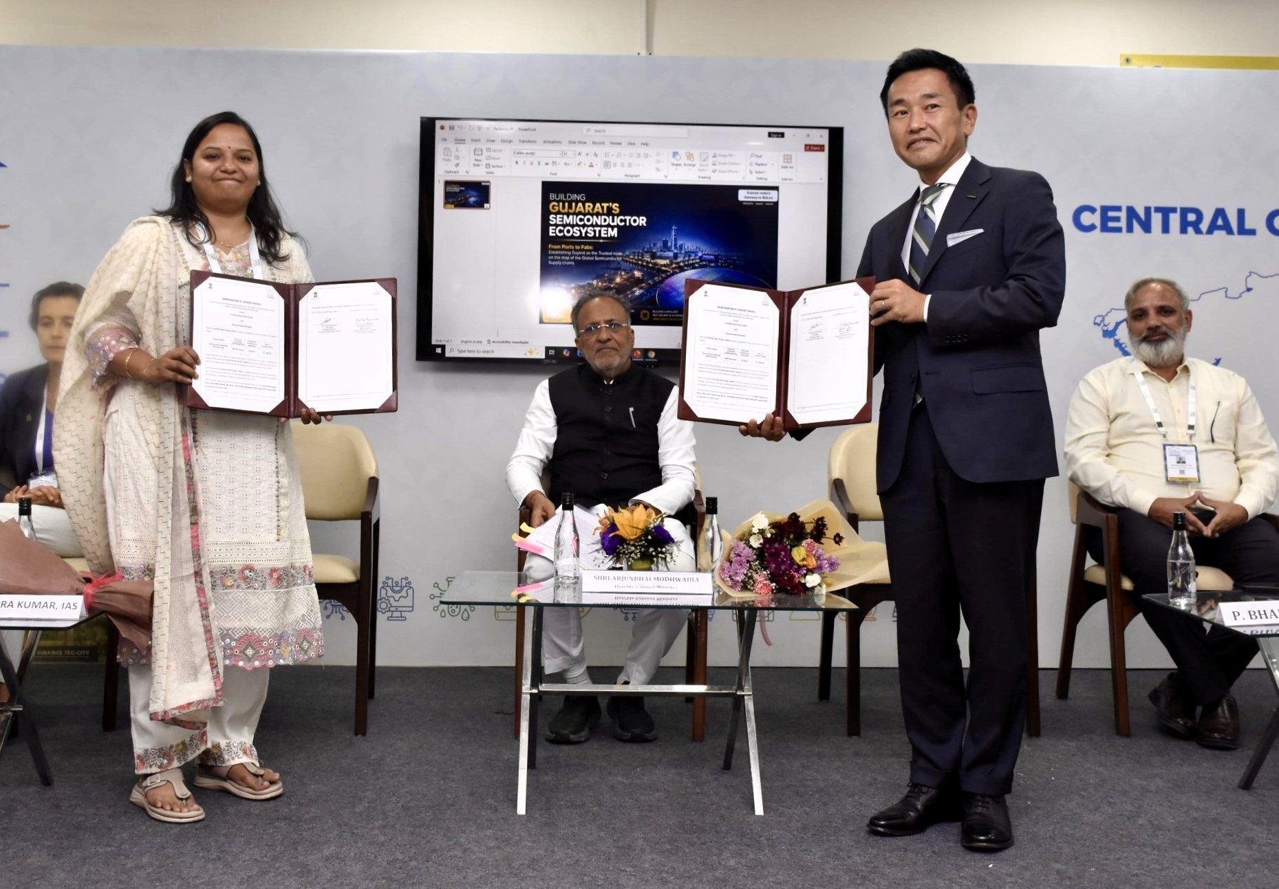 FUJIFILM India Deepens Its Commitment for Advance Semiconductor Materials Manufacturing, signs an MoU with Government of Gujarat