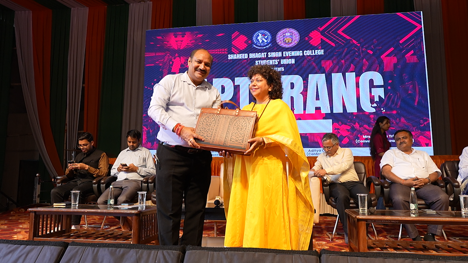 Dr. Archika Didi Empowers over 1500 Young Minds at ‘SAPTARANG,’