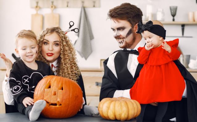 Halloween 2026 in India: From Spooky Parties to India&rsquo;s Own Traditions of Remembering the Dead