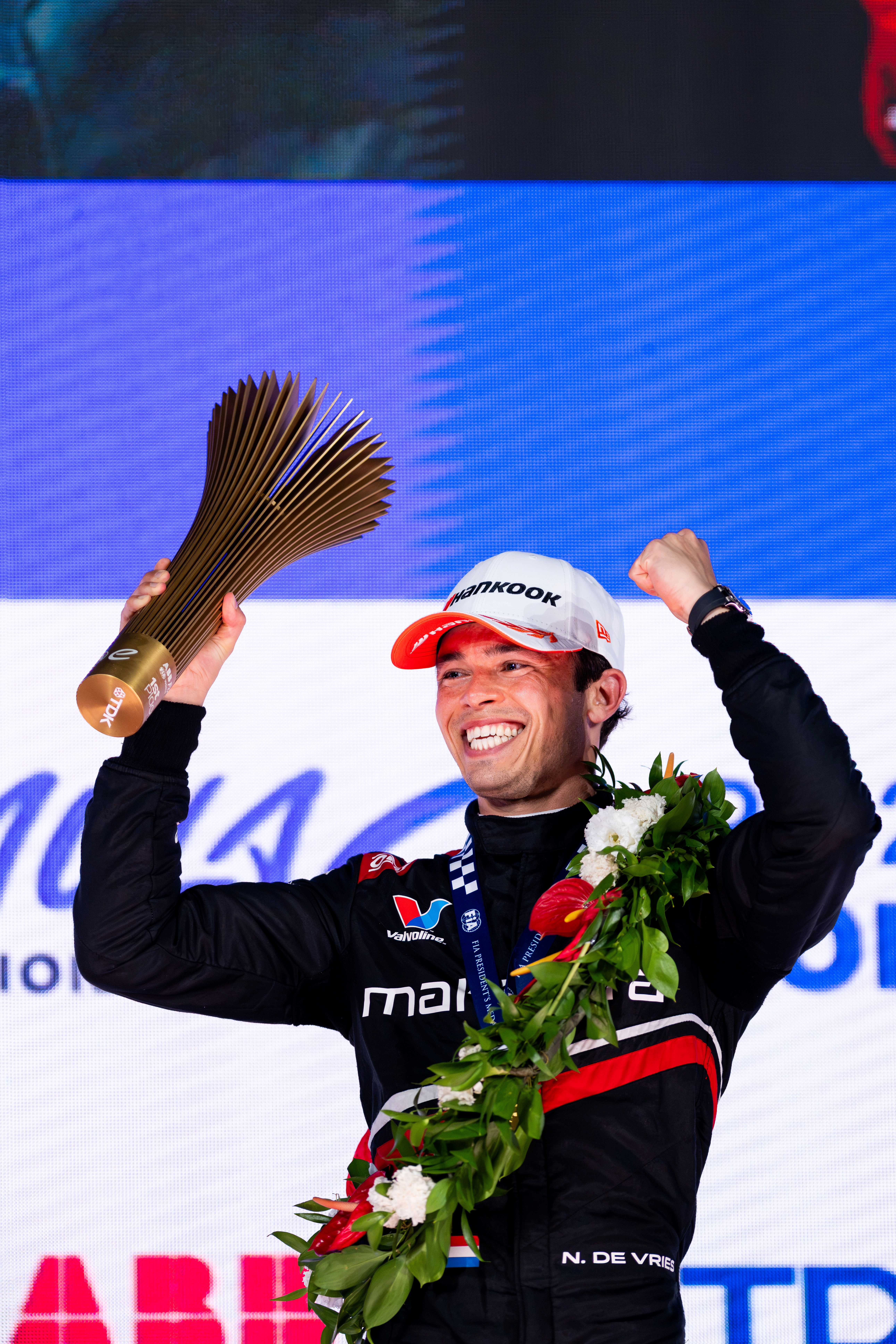Mahindra Racing's De Vries storms to victory in rollercoaster Tokyo E