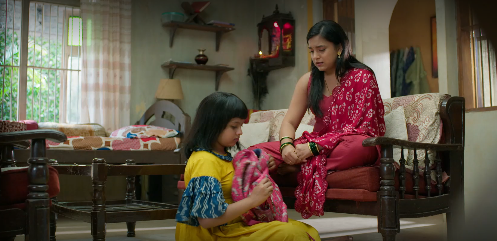 Sumbul Touqeer Khan reveals how guiding Chidiya on screen felt like advising her real-life sister Saniya in Sony SAB’s Itti Si Khushi