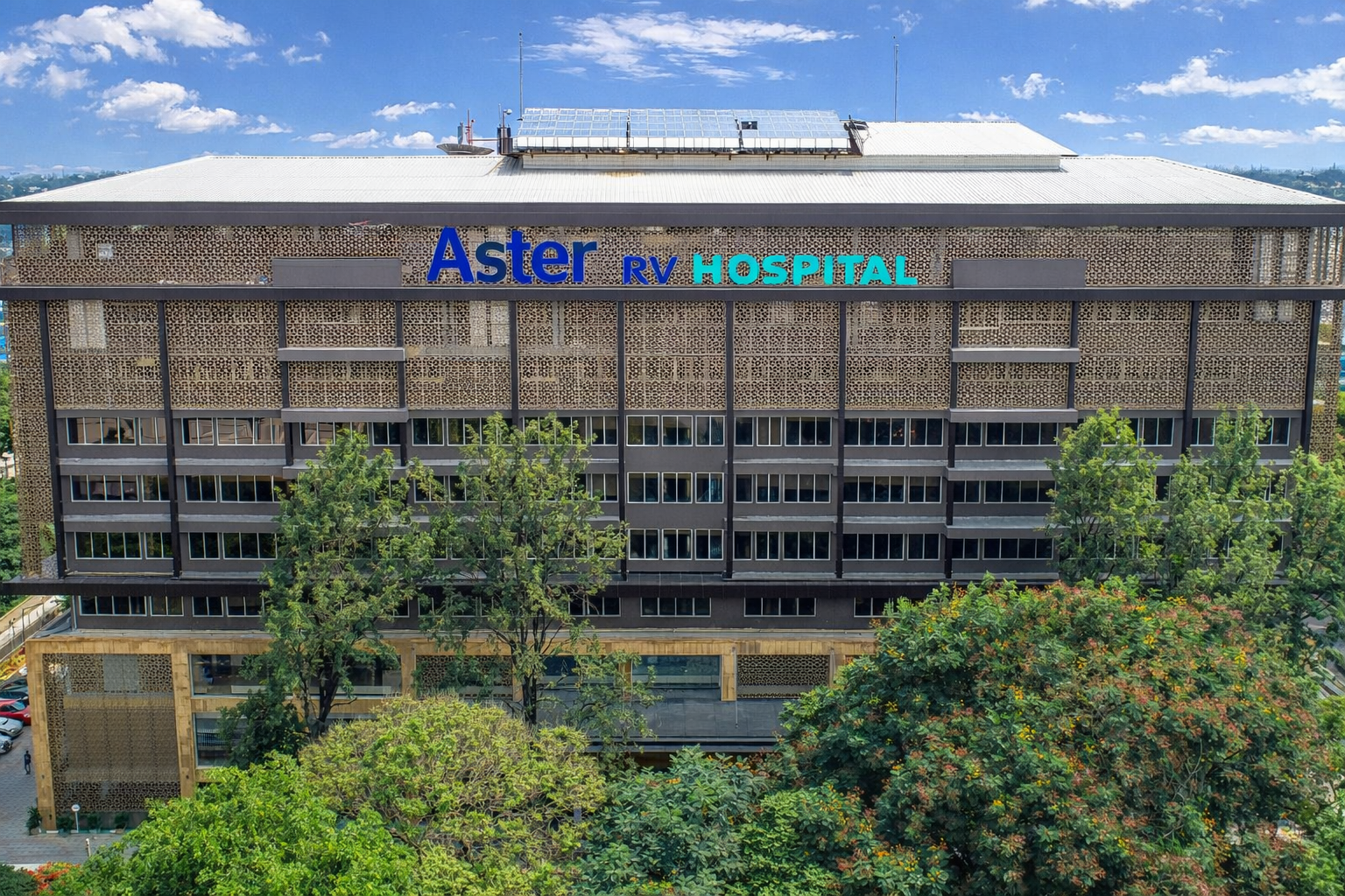 Aster RV Hospital, Bengaluru, Performs First-of-its-Kind Leadless Pacemaker Implantation via Left Neck Approach in Bengaluru